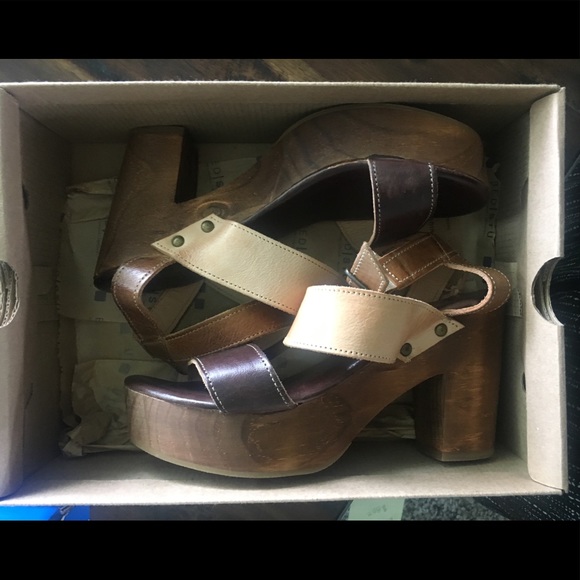 NEW IN BOX BED STU Sophie platform heel 8 - Picture 5 of 6